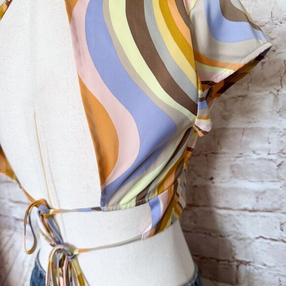 Urban Outfitters retro satin cropped blouse - Picture 4 of 7